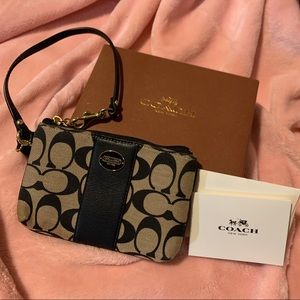 COACH LEGACY SIGNATURE JACQUARD LEATHER WRISTLET